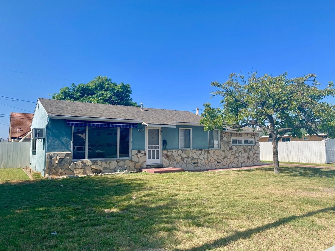 Primary Photo - Lovely Home in Westminster for Rent -8451 ...