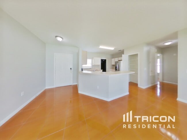 Building Photo - 1040 Dudley Dr