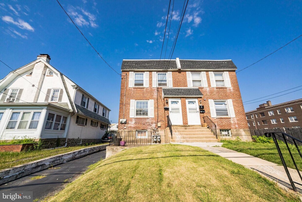 244 N Ave Unit 2, Lansdowne, PA 19050 Room for Rent in