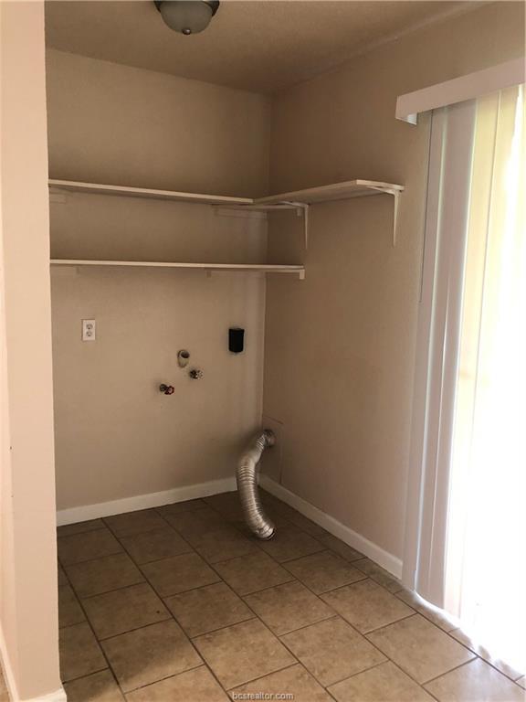 Foto del edificio - 1603 Mossglenn Cir