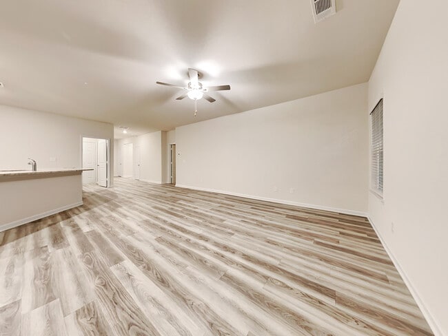 Building Photo - 1161 Amadas Dr