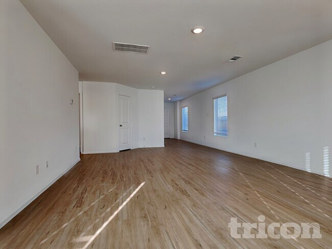 Building Photo - 18613 Rosehill Pr Dr