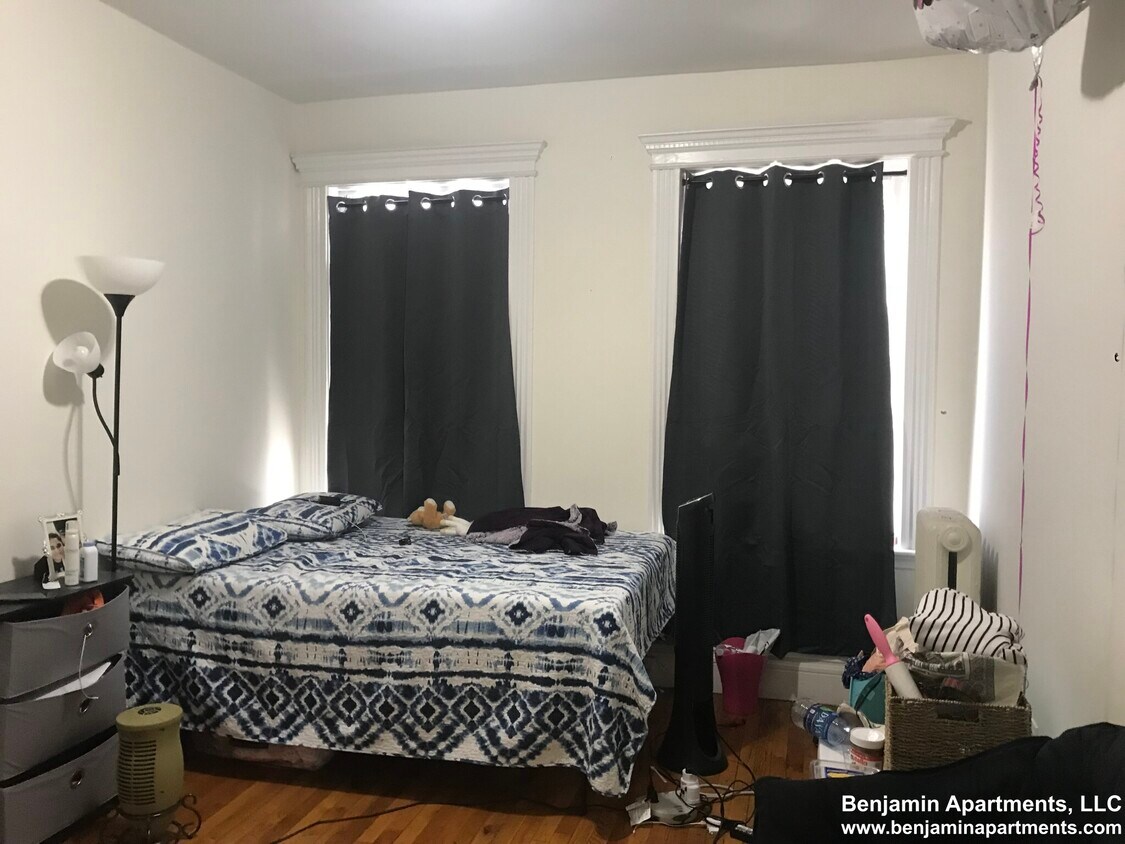Foto principal - 1284 Commonwealth Ave