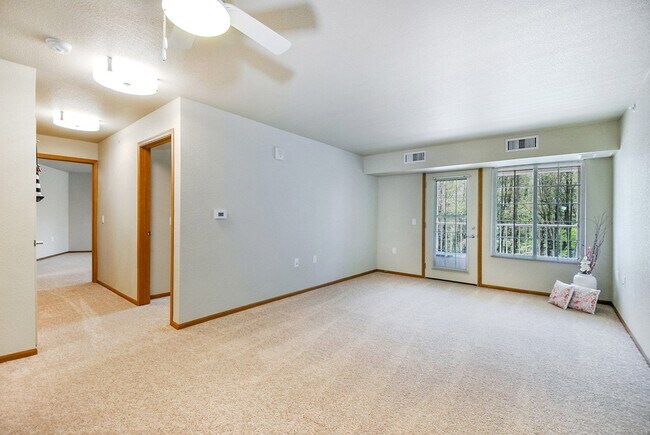 Building Photo - 3215 W Mt Hope Ave