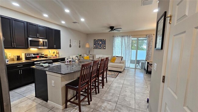 Building Photo - 7204 Grand Elm Dr