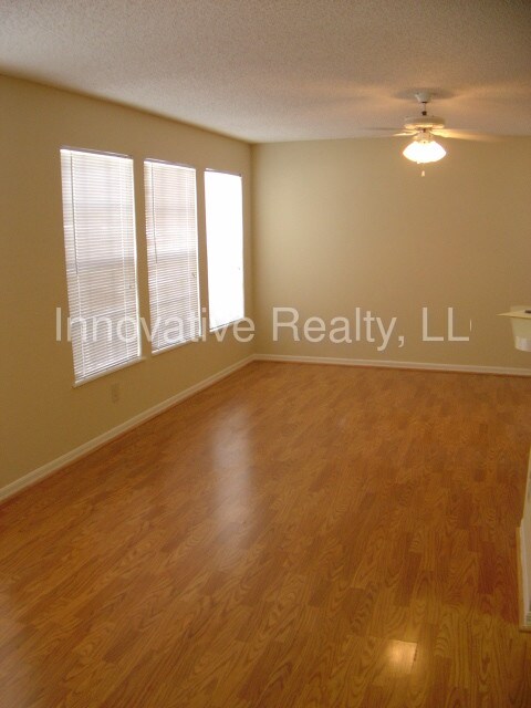 Foto del edificio - 1061 S Hiawassee Rd