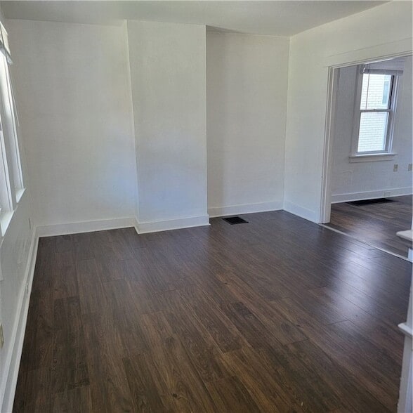 Foto del edificio - 2924 Parkdale St