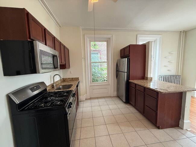 Building Photo - Newly Renovated Apartment in Brewerytown