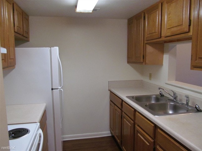 Building Photo - 109 Rivermeade Ct