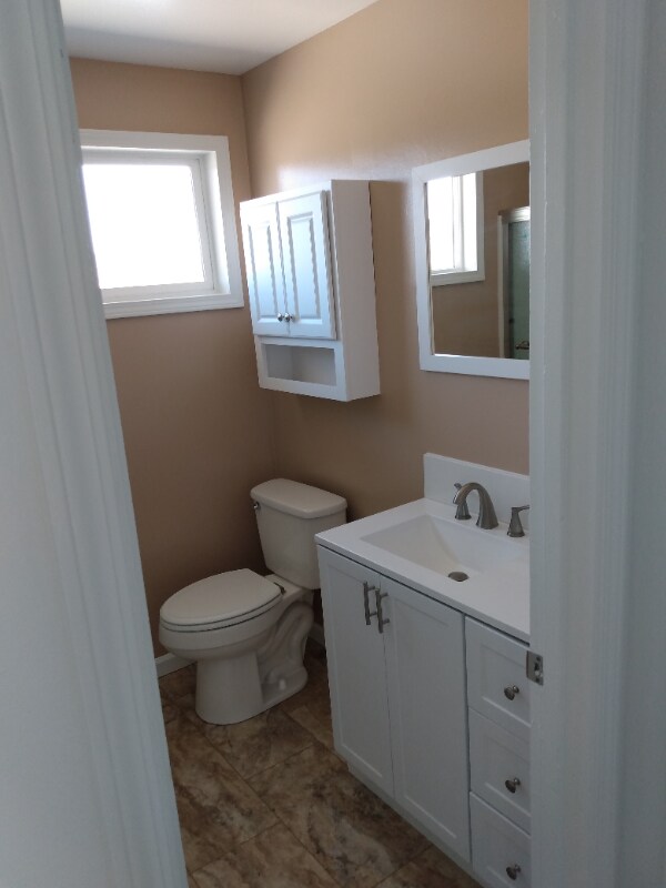 Building Photo - 257 East Ave