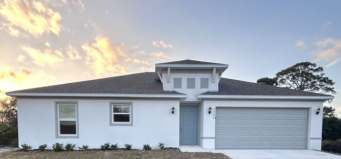 Foto principal - **STUNNING 4/2 HOME IN PALM BAY