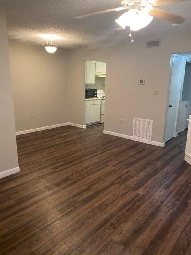 Building Photo - 3504 Sable Palm Ln