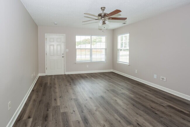 Foto del edificio - 605 Overlook Rd