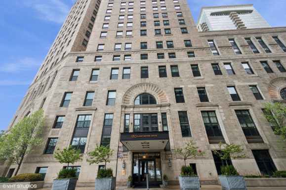 Foto del edificio - 850 N Lake Shore Dr