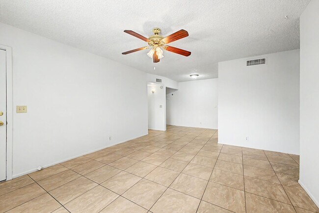 Foto del edificio - 2931 E Beck Ln
