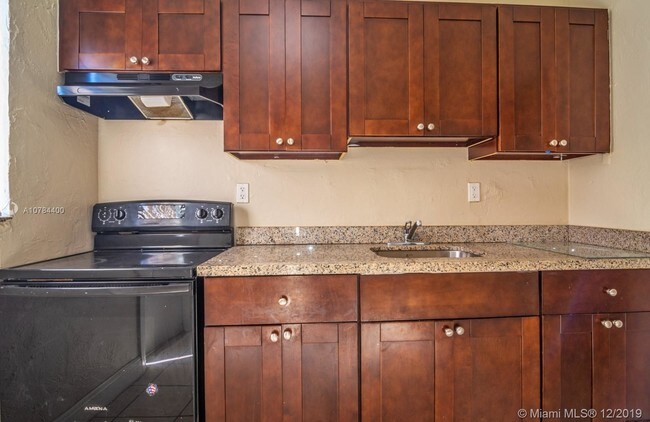 Foto del edificio - 712 NW 14th Terrace