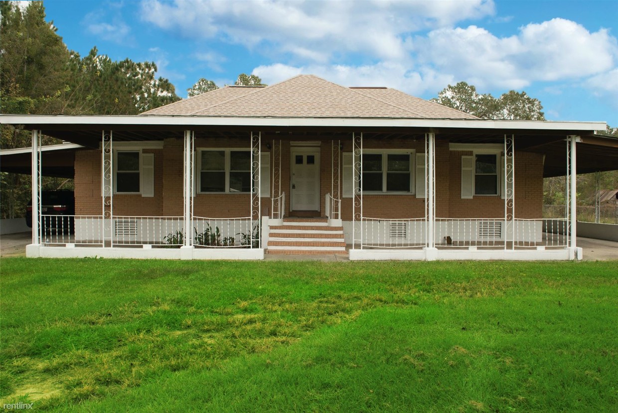 Primary Photo - 830 Deerfield Rd
