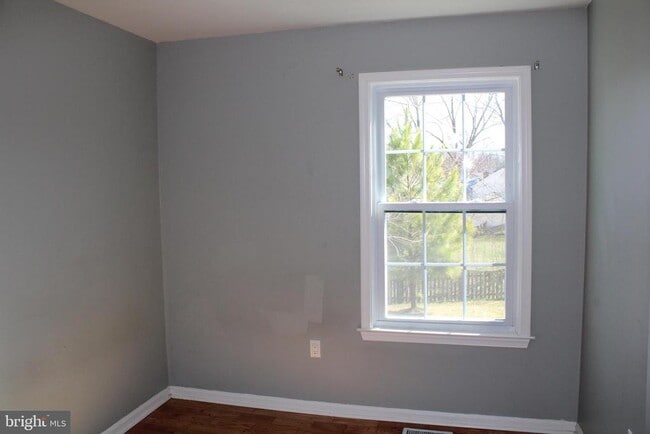 Building Photo - 5815 Riverside Dr