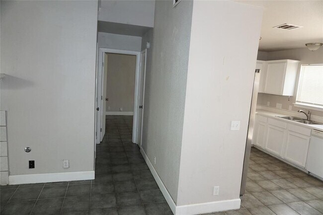 Foto del edificio - 21218 Derby Day Ave