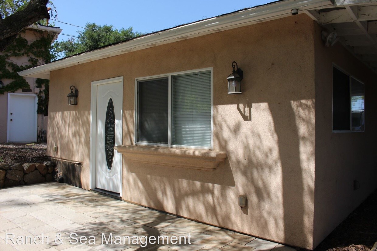 3267 Bernardo Ln, Escondido, CA 92029 Room for Rent in Escondido, CA