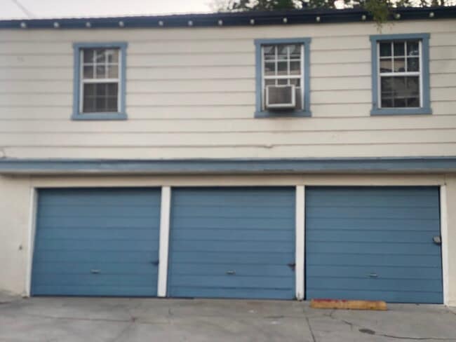 Building Photo - 121 Hampden Ter