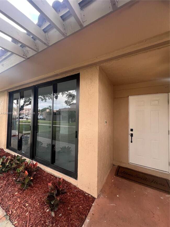 Foto del edificio - 20610 NE 7th Ct