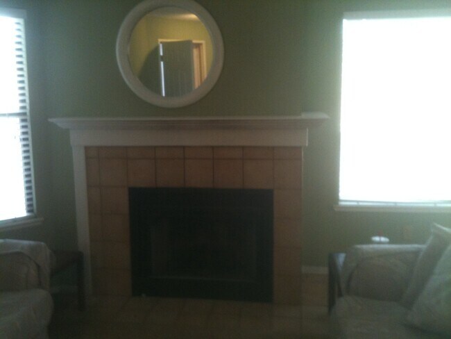 Foto del edificio - 2875 Idlewild Dr