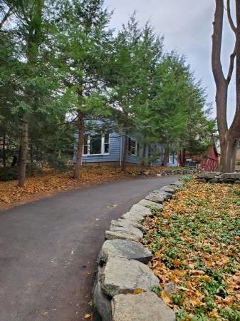 Foto del edificio - 70 Old Byram Lake Rd