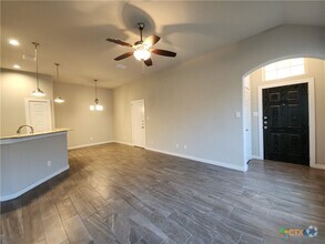 Building Photo - 1115 Creekside Orchard