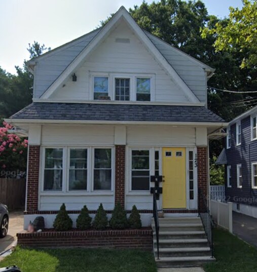 Primary Photo - 123 E Franklin Ave