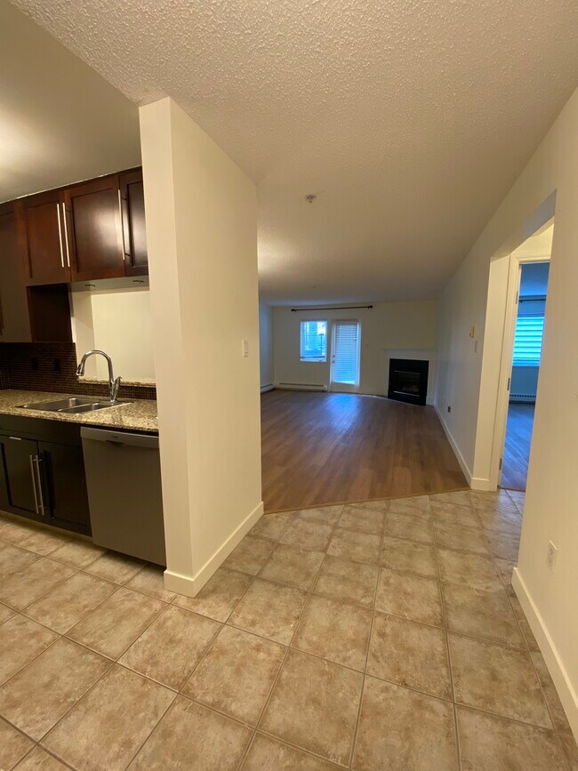 Building Photo - Spacious 1 Bedroom Main Floor Unit at Aurora at Chinook – Kingsland