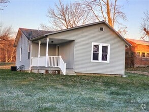 Building Photo - 5085 Frazeysburg Rd