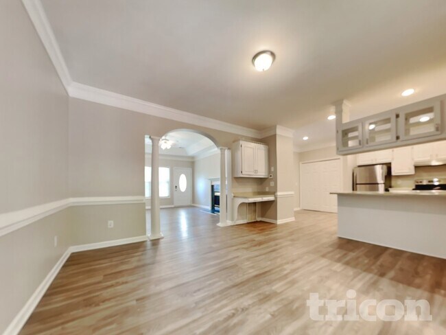 Building Photo - 203 Manor View Ct