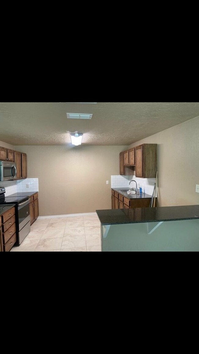 Building Photo - 731 Bagwell St