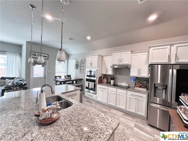 Building Photo - 6807 Comanche Post