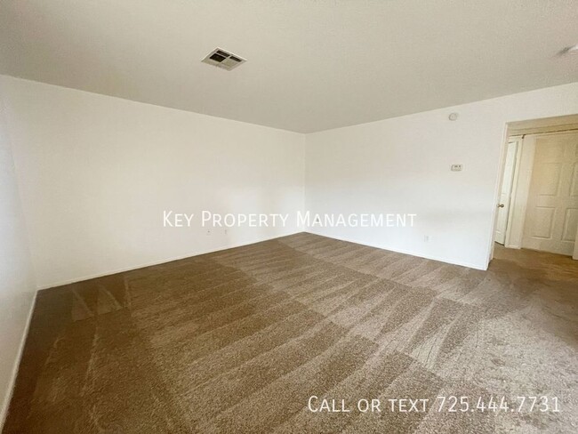 Foto del edificio - 2 BED 2 BATH CONDO NEAR I-15 AND WEST LAKE...