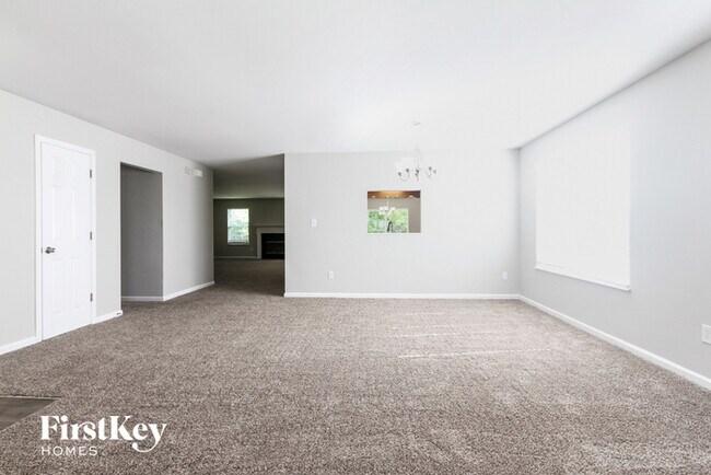 Building Photo - 11149 Falls Church Dr