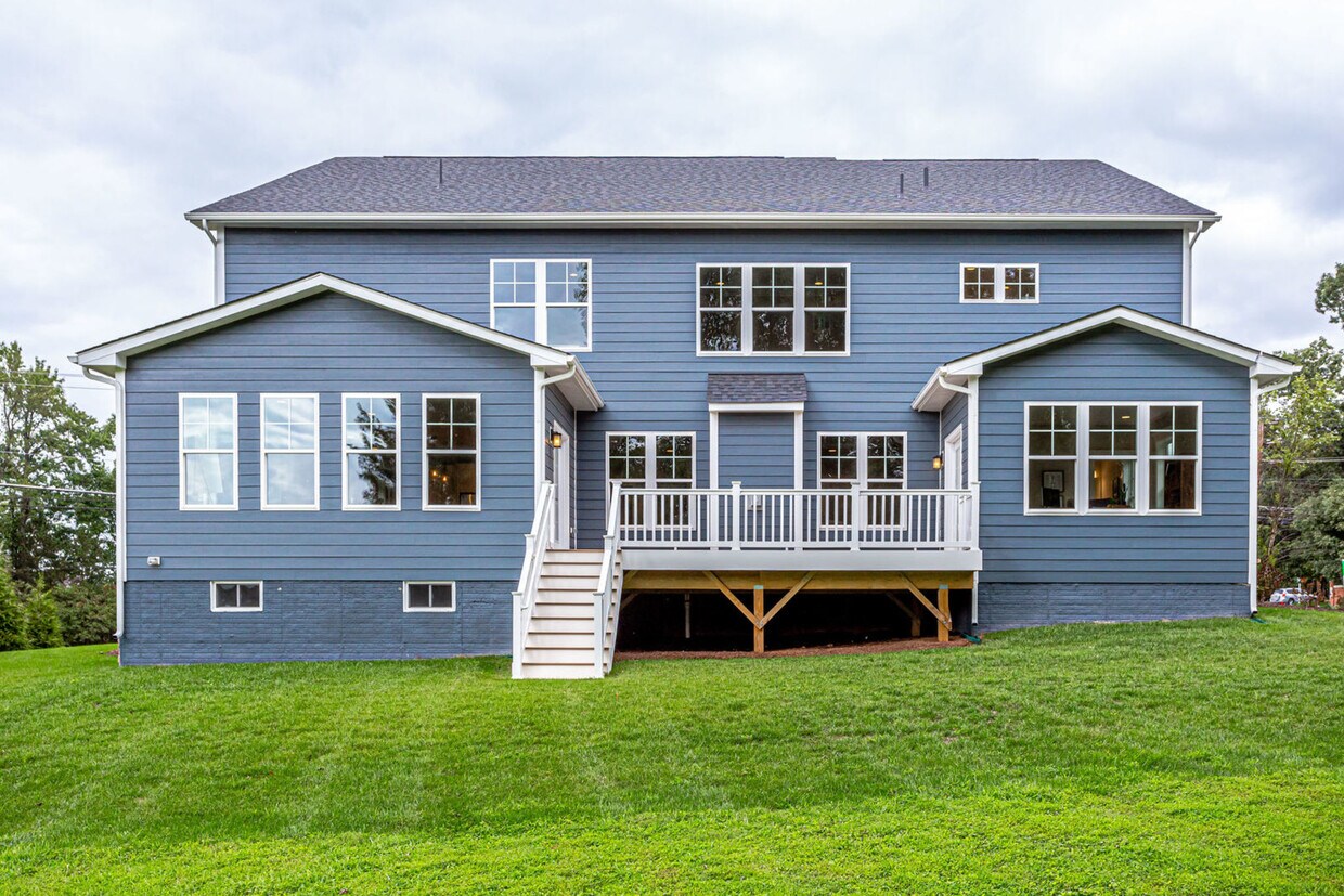 Primary Photo - 3601 Kirkwood Dr