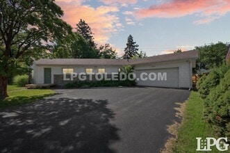 Building Photo - 2203 Glendale Ave