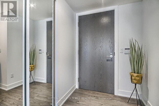 Photo du bâtiment - 7 Mabelle Ave