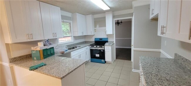 Building Photo - 618 8 Point Ct