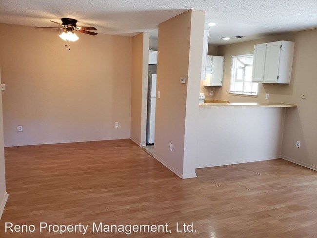 Building Photo - 2 br, 1 bath House - 2221 Kietzke Ln Unit G