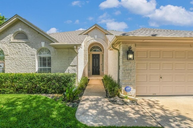 Building Photo - 2306 Oakshire Cove