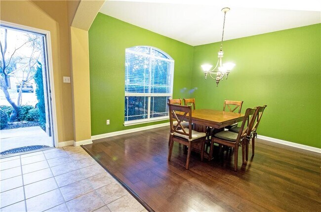 Foto del edificio - 305 Arrowhead Trail