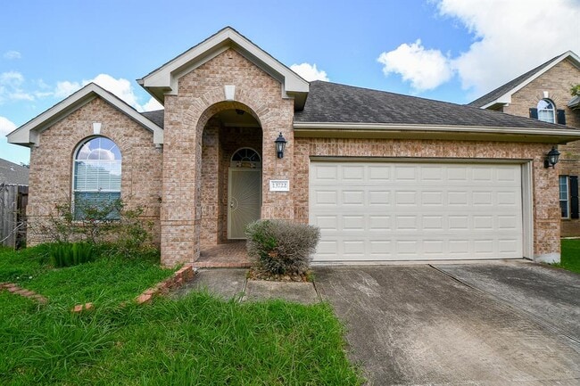 Building Photo - 13722 Clear Trail Ln