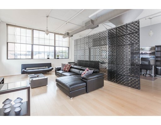 Foto del edificio - 64 E Brookline St