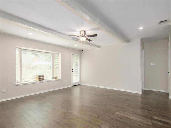 Foto del edificio - 12938 Westleigh Dr