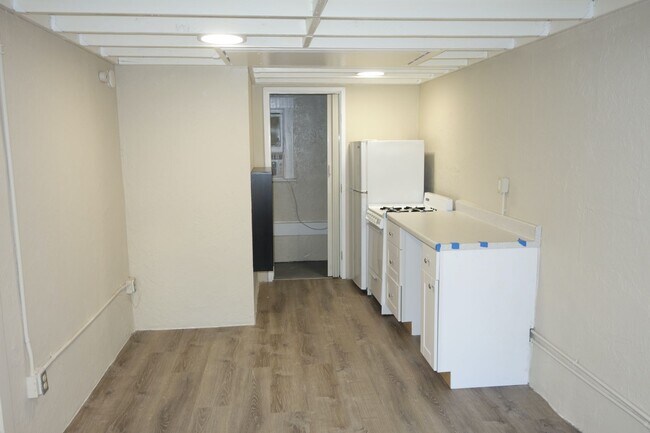 Foto del edificio - 3717-3721 13th Avenue