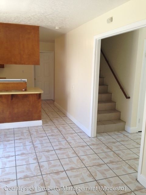 Foto del edificio - 3 br, 2.5 bath House - 2204 Sharon Way