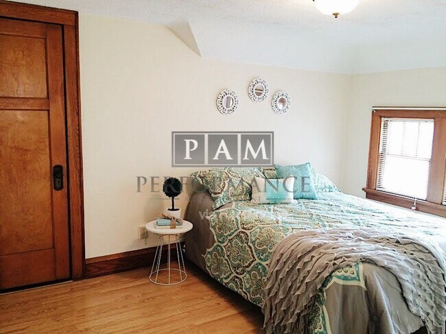 Foto del edificio - 1443 S 51st St